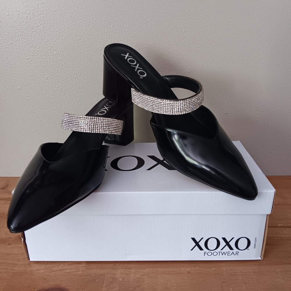 XOXO Kelly Pumps Womens 9.5 Black NIB Rhinestone Strap Pointed Toe Block Heel